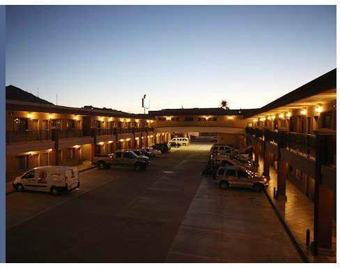 Hotel Plaza Las Quintas エルモシヨ エクステリア 写真